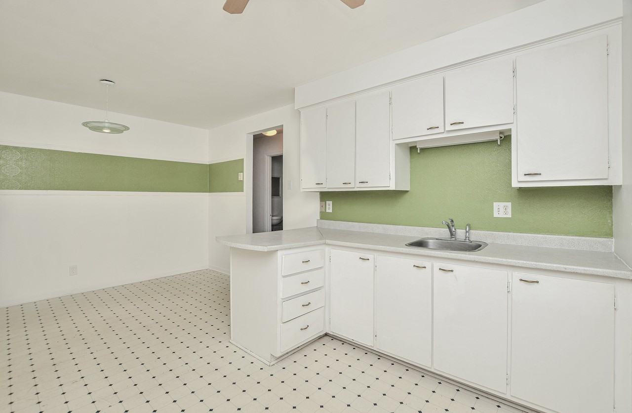 2601 Ch D'Oka #3 - Photo 3 of 10