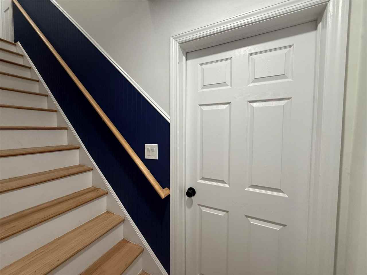 624 E Broadway - Photo 2 of 14