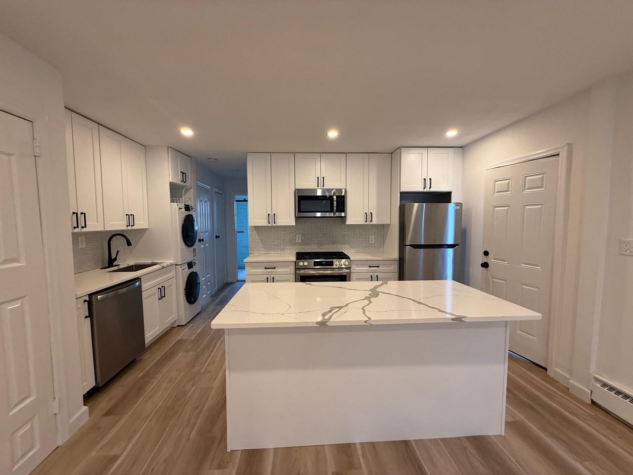 624 E Broadway - Photo 6 of 14