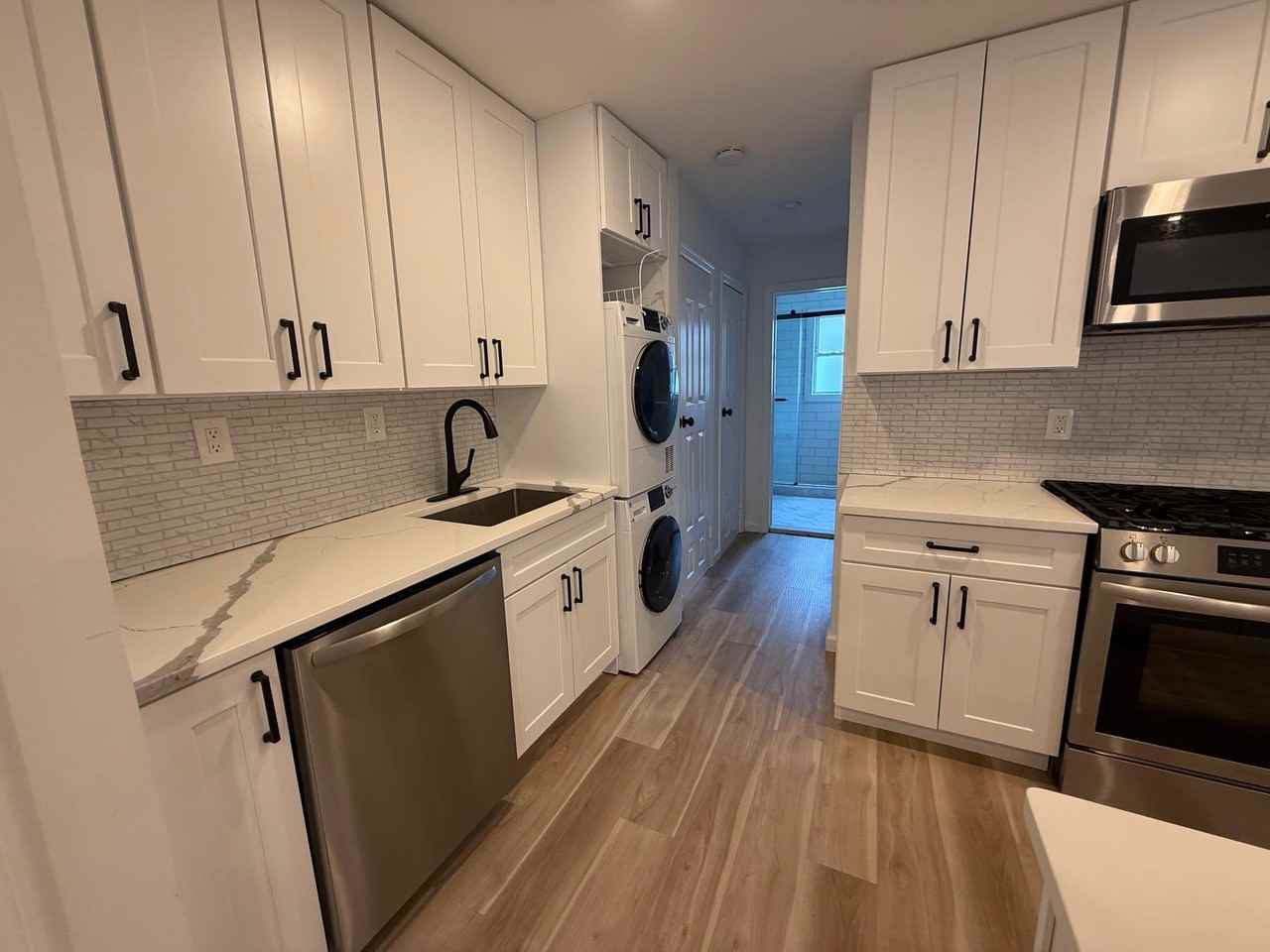 624 E Broadway - Photo 7 of 14