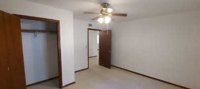 Crowden Ct - Photo 3 of 11