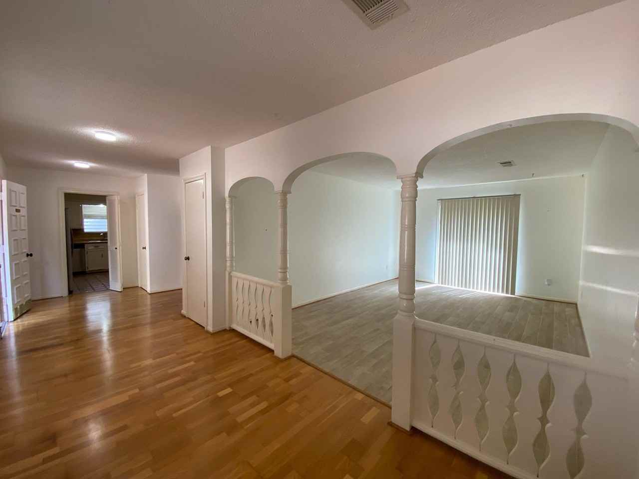 12710 Shady Knoll Ln - Photo 7 of 20