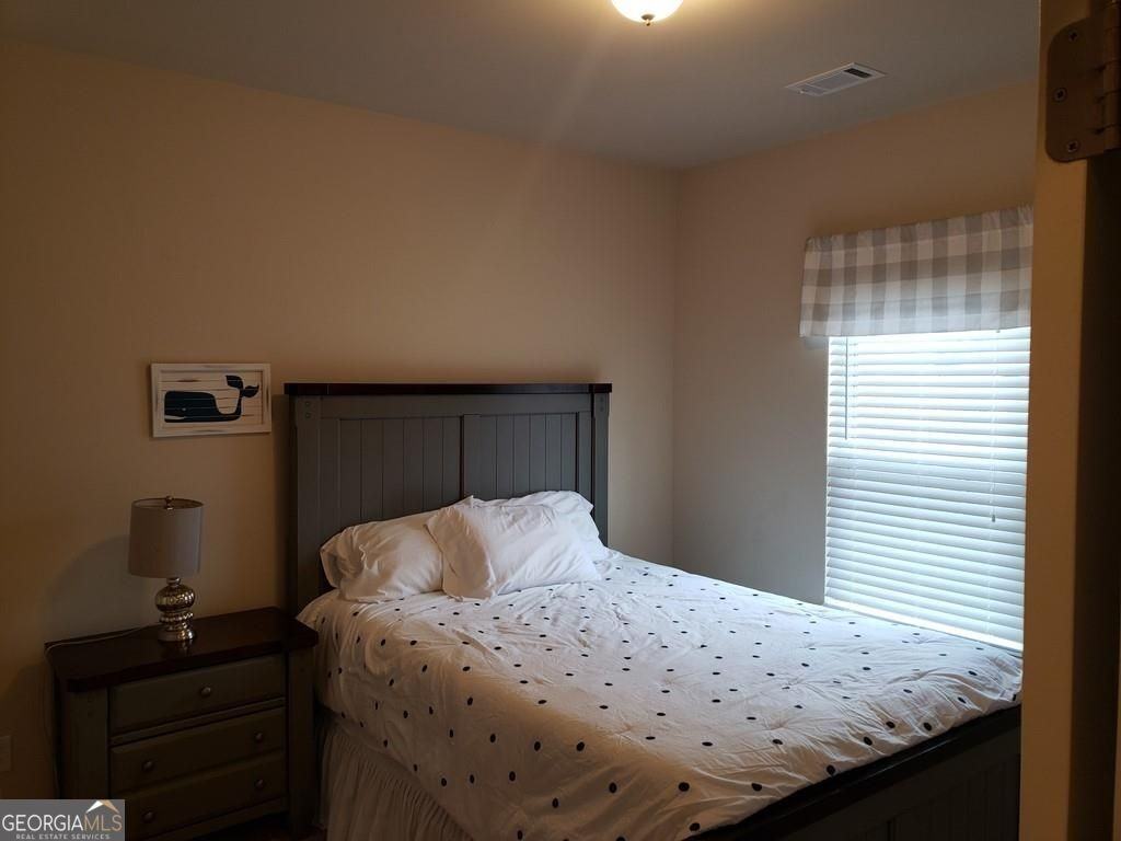 323 Hardy Ives Ln - Photo 6 of 11