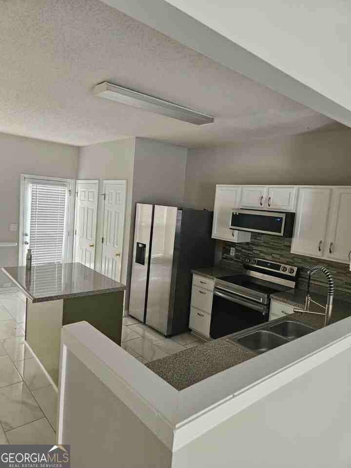 2735 Parkway Trl - Photo 5 of 11