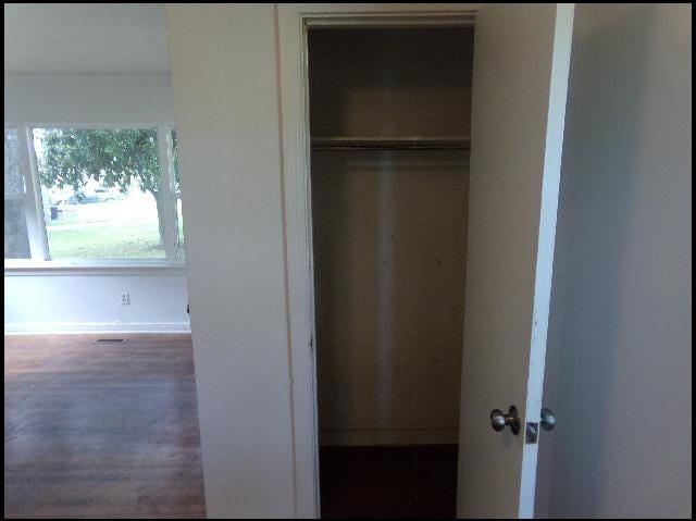 129 Saunders Dr - Photo 4 of 10