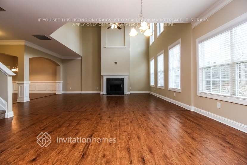 5182 Catrina Way - Photo 2 of 18