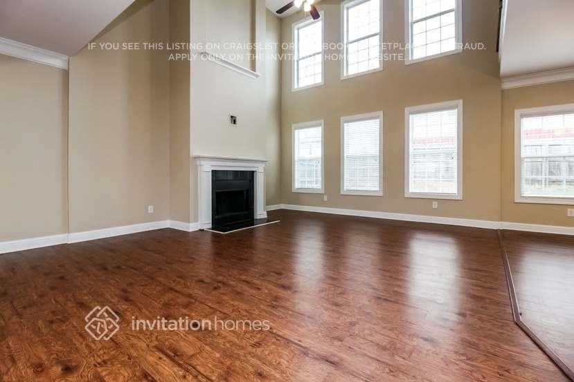 5182 Catrina Way - Photo 3 of 18