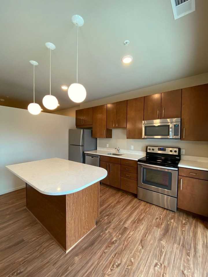 Highline 2 - Photo 2 of 44