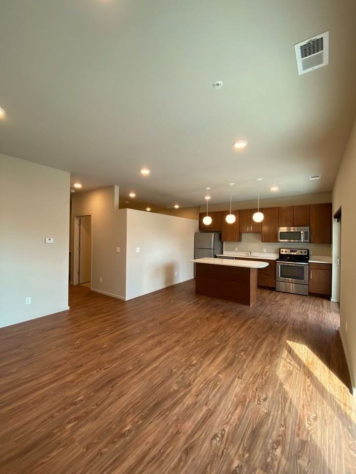 Highline 2 - Photo 6 of 44