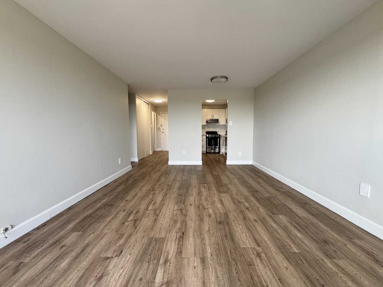 407- 455 Sandys Street - Photo 3 of 12