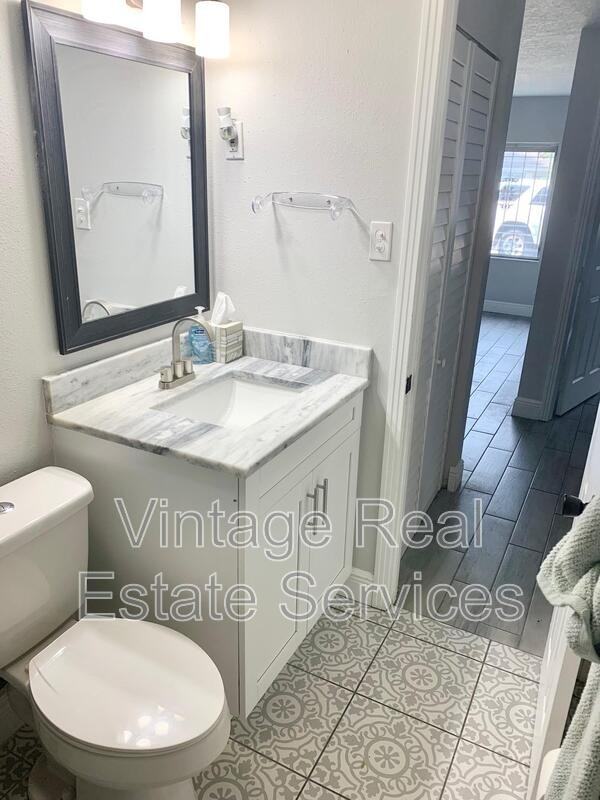 4203 E Yukon St - Photo 2 of 27