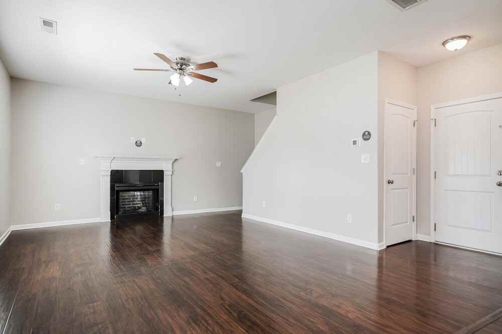 900 Sandyhill Rd - Photo 7 of 20