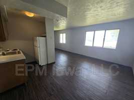 featured image of 990 Grand Ave