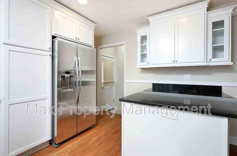 530 Sw Maple St - Photo 4 of 19