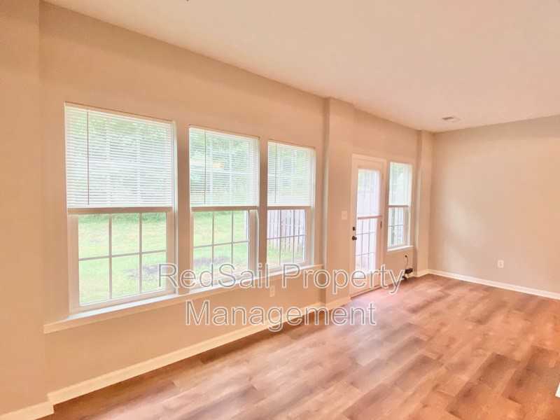 107 Riva Ct - Photo 6 of 23