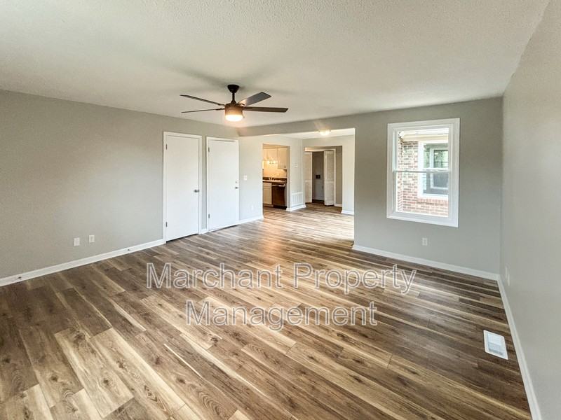 4702 Old Spartanburg Rd - Photo 6 of 18