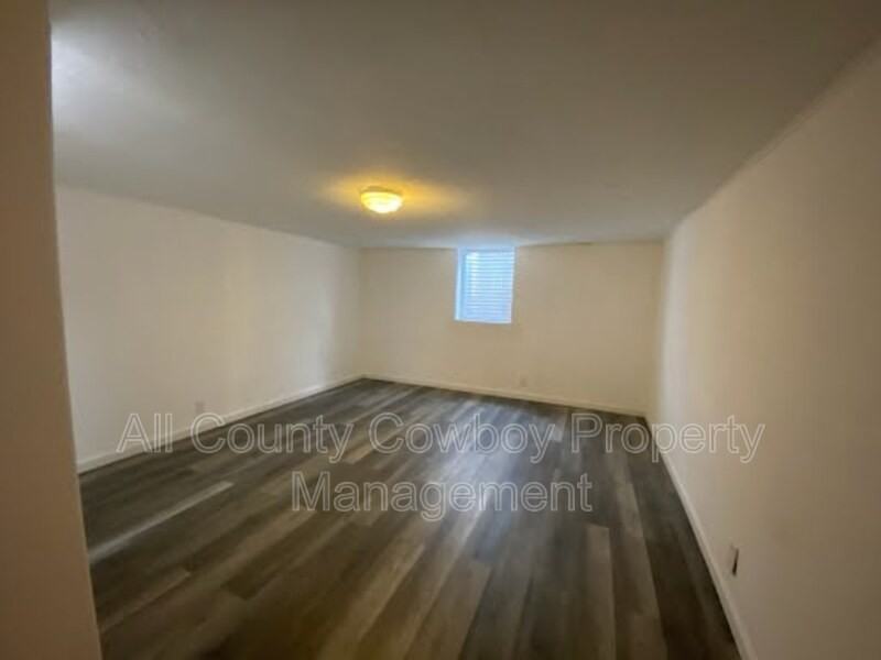 706 S 16th St - Photo 7 of 11