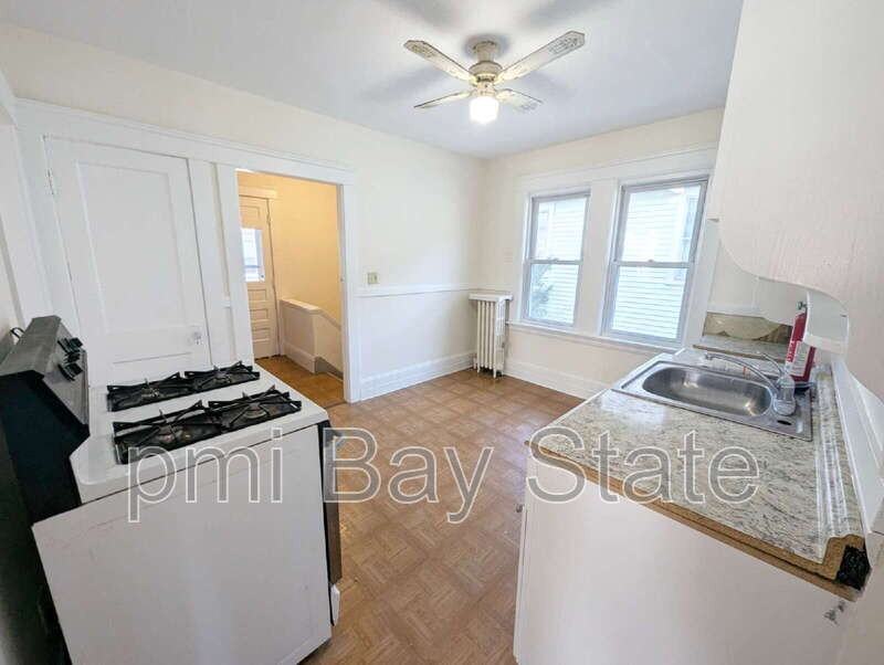 37 Brainard St - Photo 3 of 22
