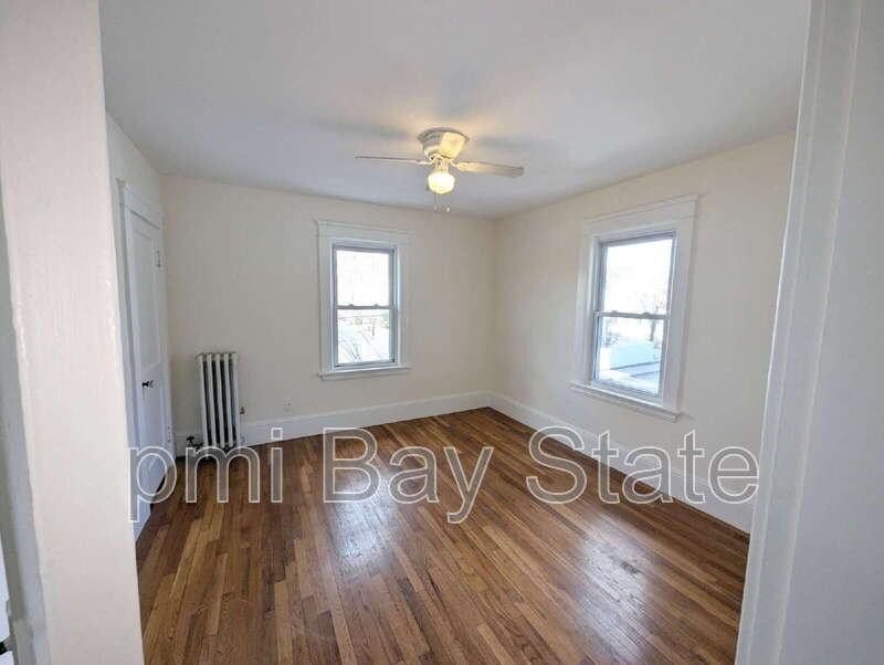 37 Brainard St - Photo 4 of 22