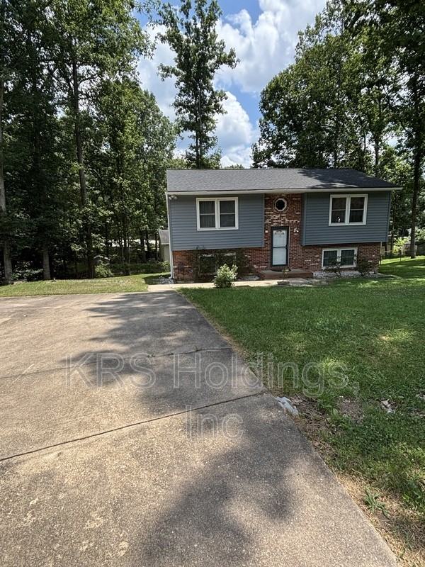 10407 Maguire Ct - Photo 2 of 27