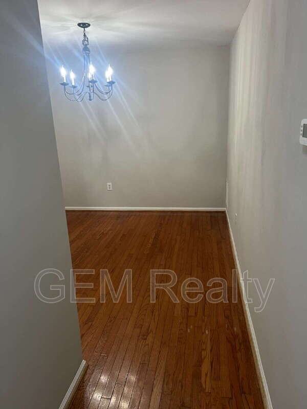 6085 Ponhill Dr - Photo 3 of 19