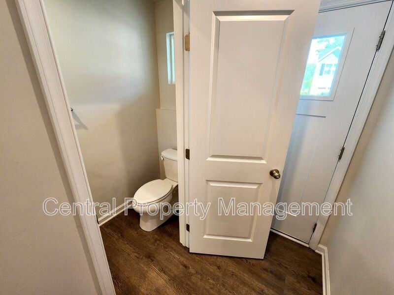 165 Sarnesfield Way - Photo 7 of 50
