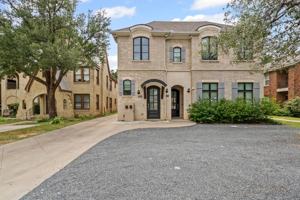 featured image of 3322 S University Dr