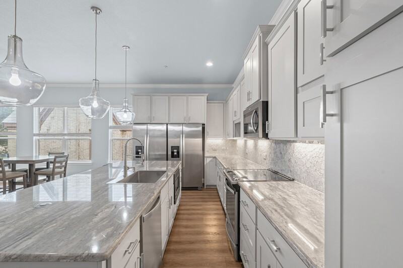 3322 S University Dr - Photo 6 of 18