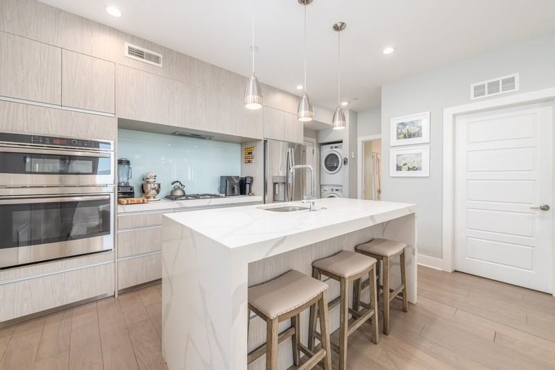 1405 Frankford Ave #402 - Photo 3 of 32
