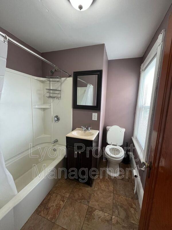 276 Hunt St #2F - Photo 4 of 10