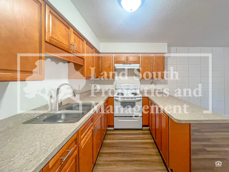 817 W Carole St #11 - Photo 5 of 10