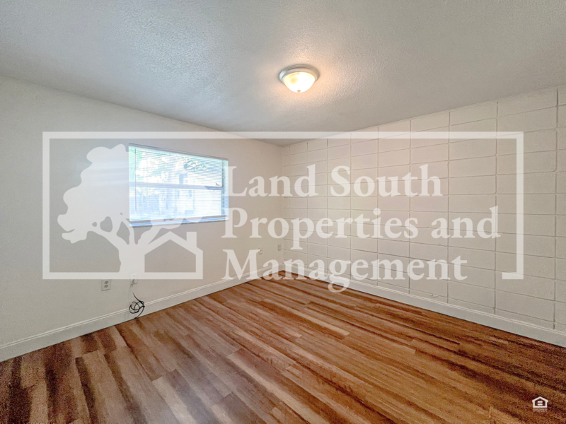 817 W Carole St #11 - Photo 7 of 10