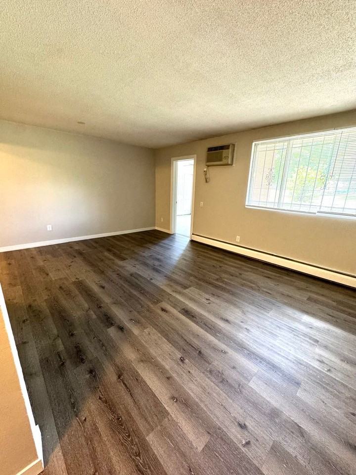 4510 Rhode Island - Photo 6 of 11