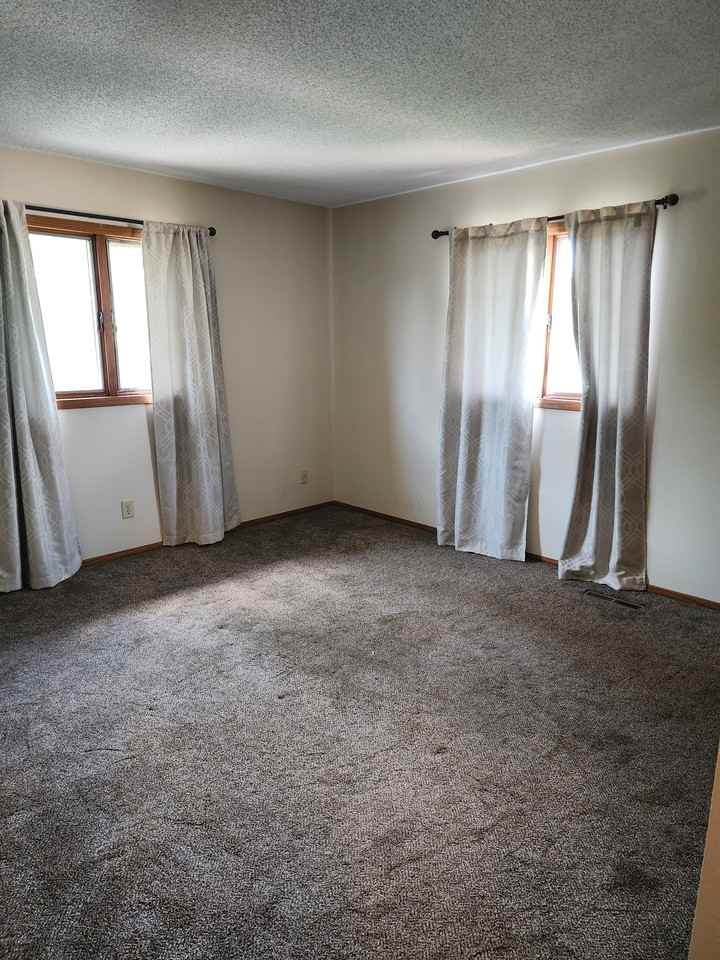 1722 Seneca Street - Photo 4 of 5