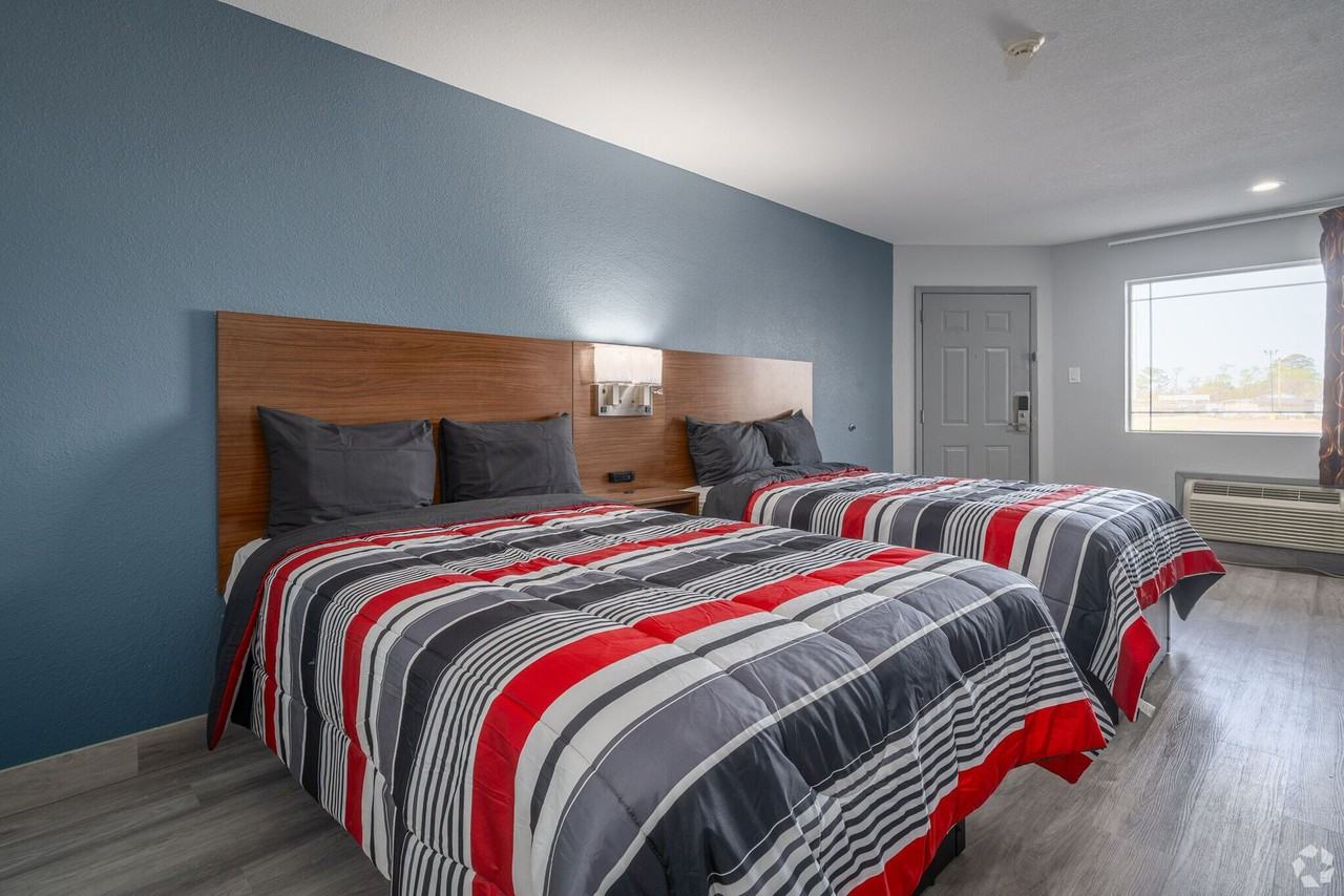 The Studios At Channelview - Photo 2 of 5