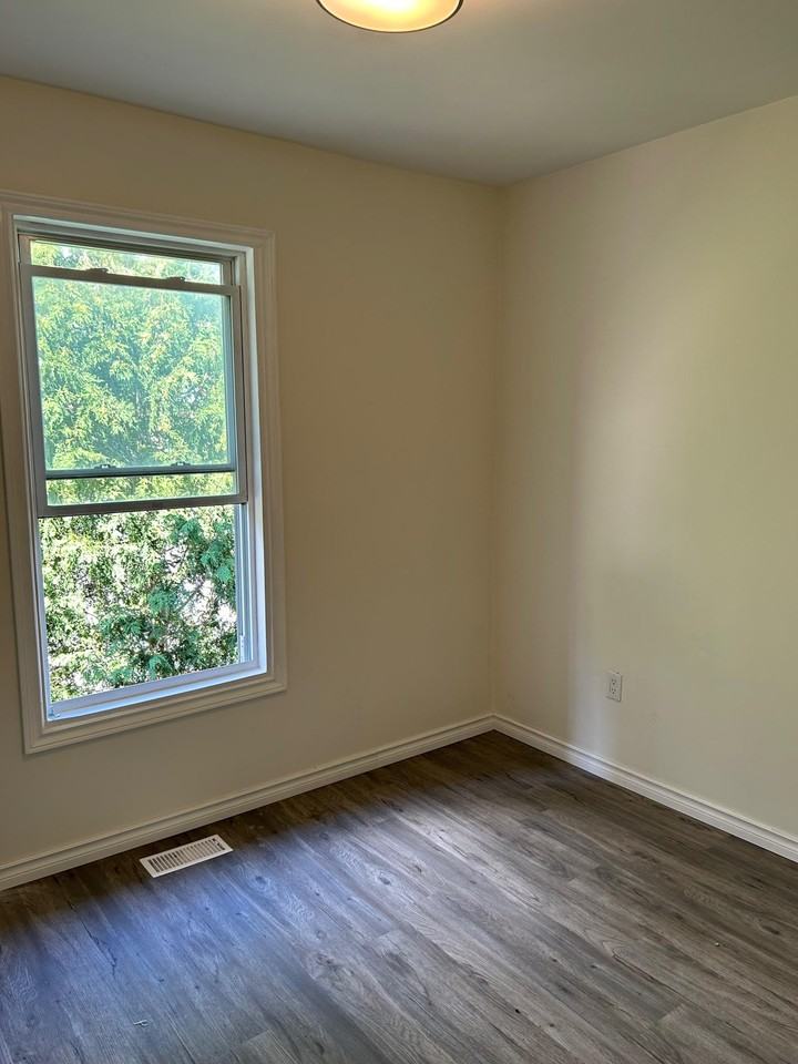 100 Neeve Street - Photo 6 of 9