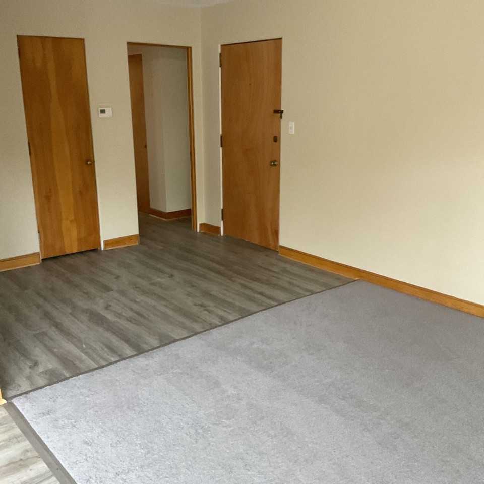 Sundquist Apartments - Photo 4 of 39