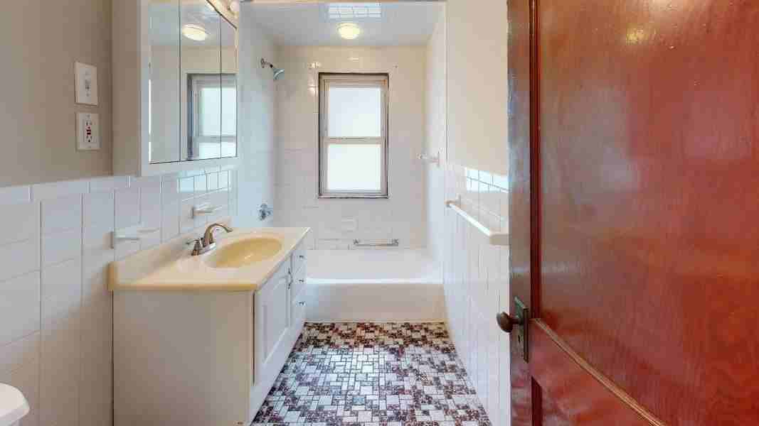 74 Harlow Street Unit 1 - Photo 6 of 7