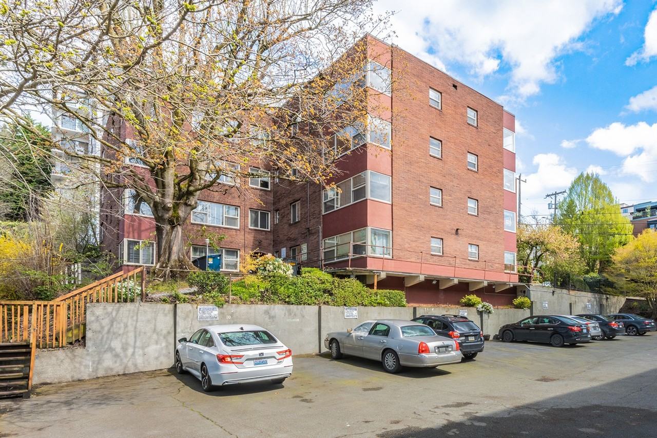 Edgecliff - Photo 2 of 6