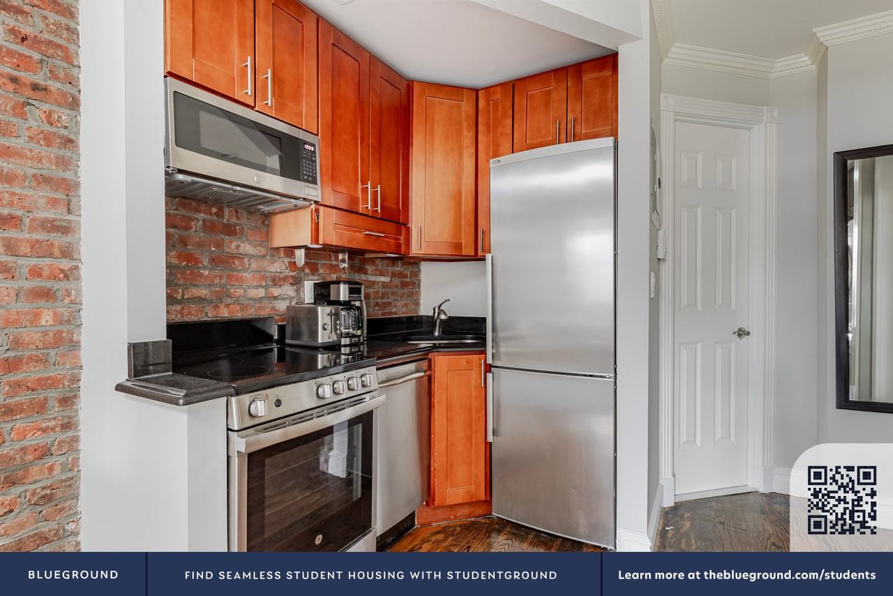 234 West 14th Street - Photo 7 of 19