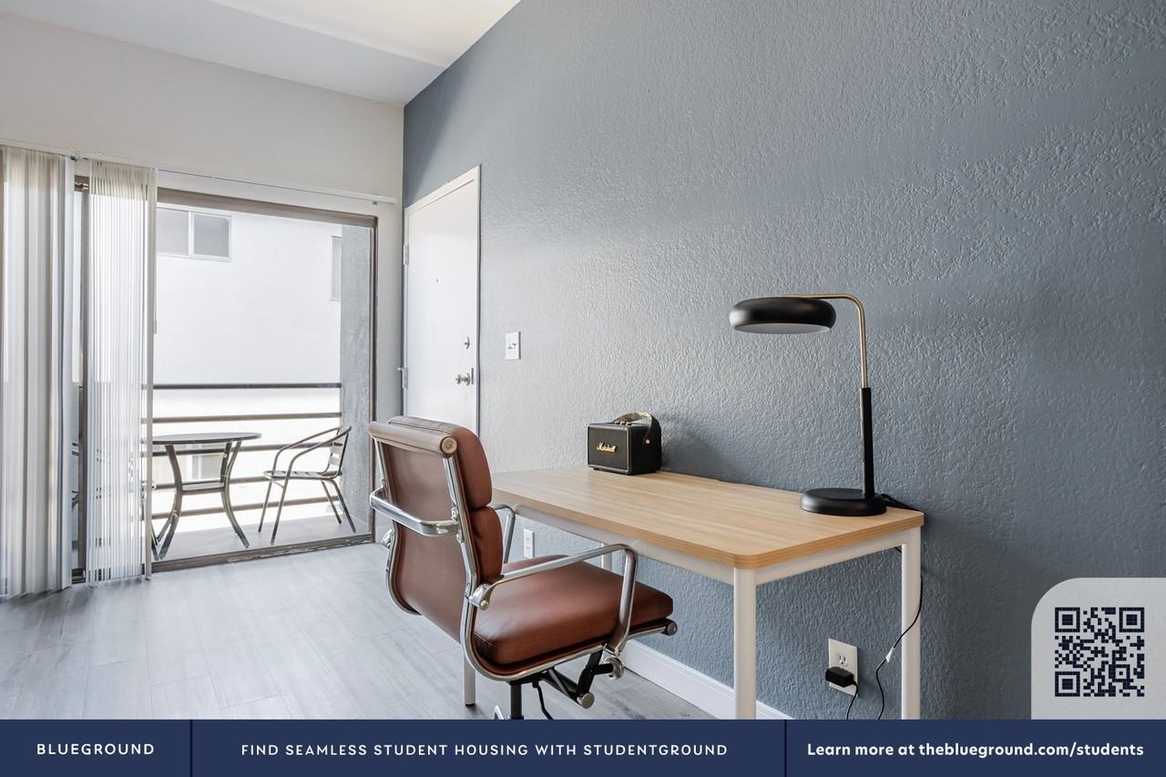 711 N Sweetzer Ave #1382 - Photo 7 of 26