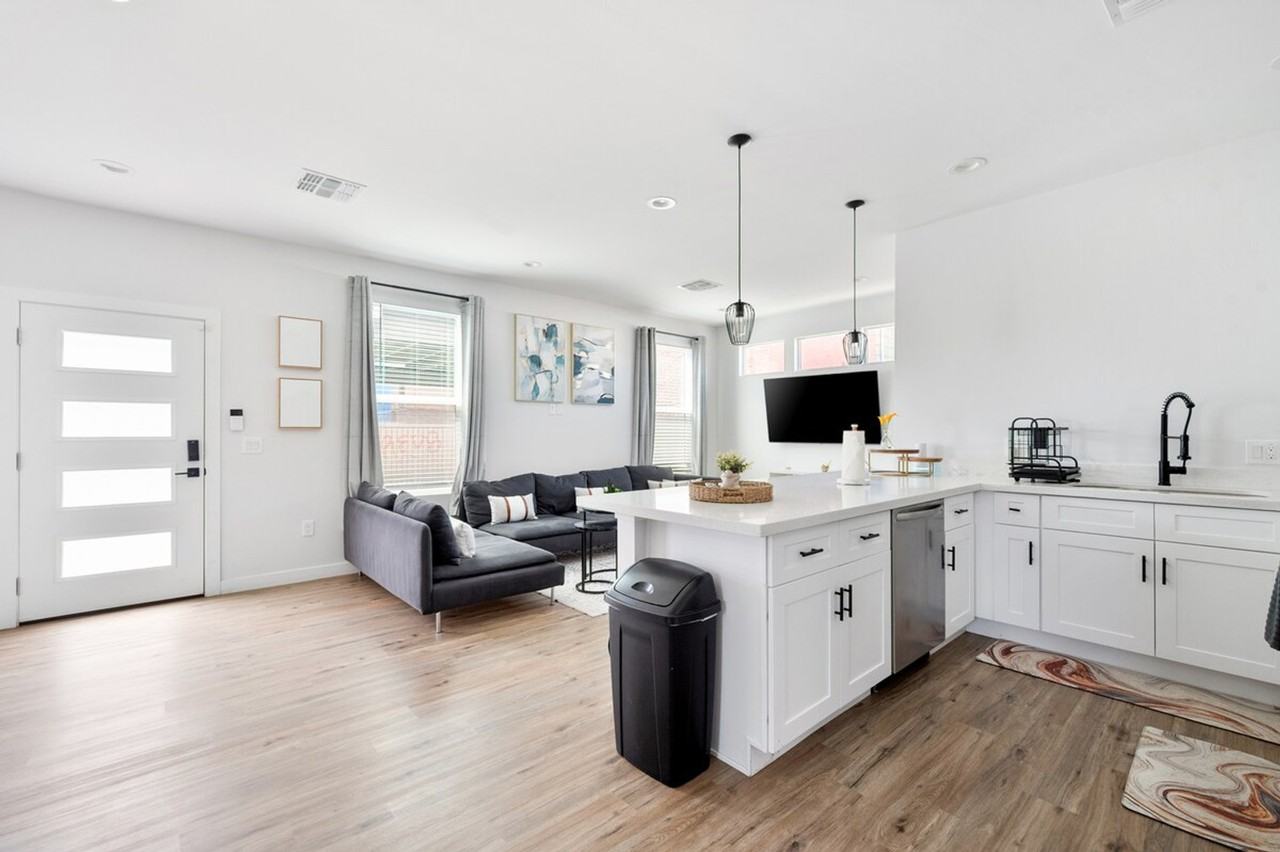 3806 E Polk St #1244297P - Photo 7 of 31