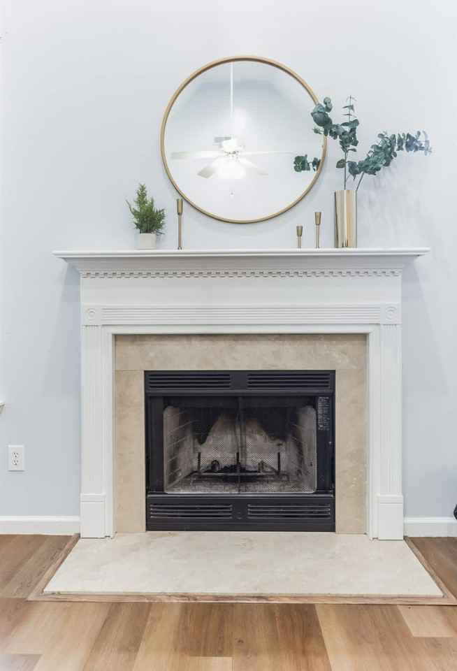 15881 Elaine Ct #1250617P - Photo 5 of 41