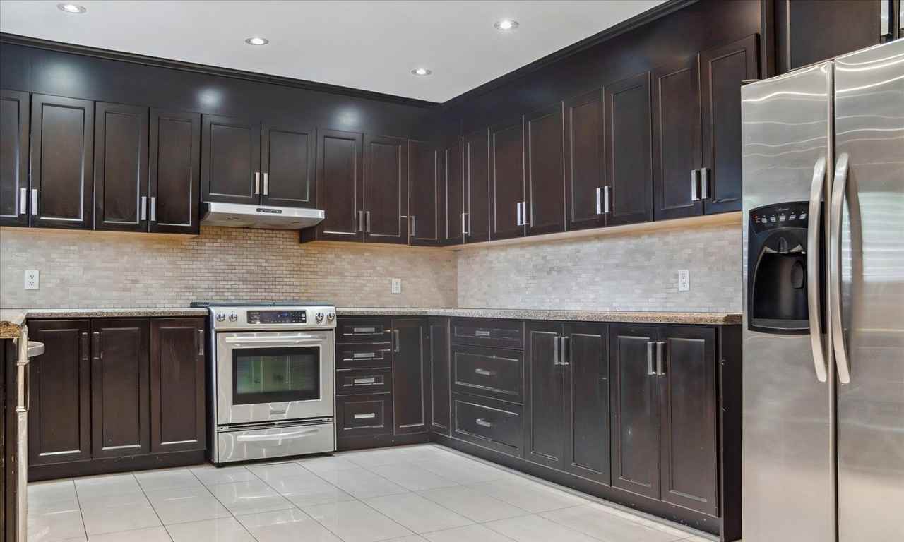 5719 River Grove Avenue - Photo 7 of 30