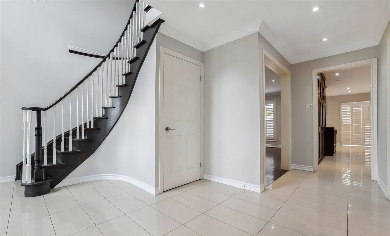 5719 River Grove Avenue - Photo 4 of 30