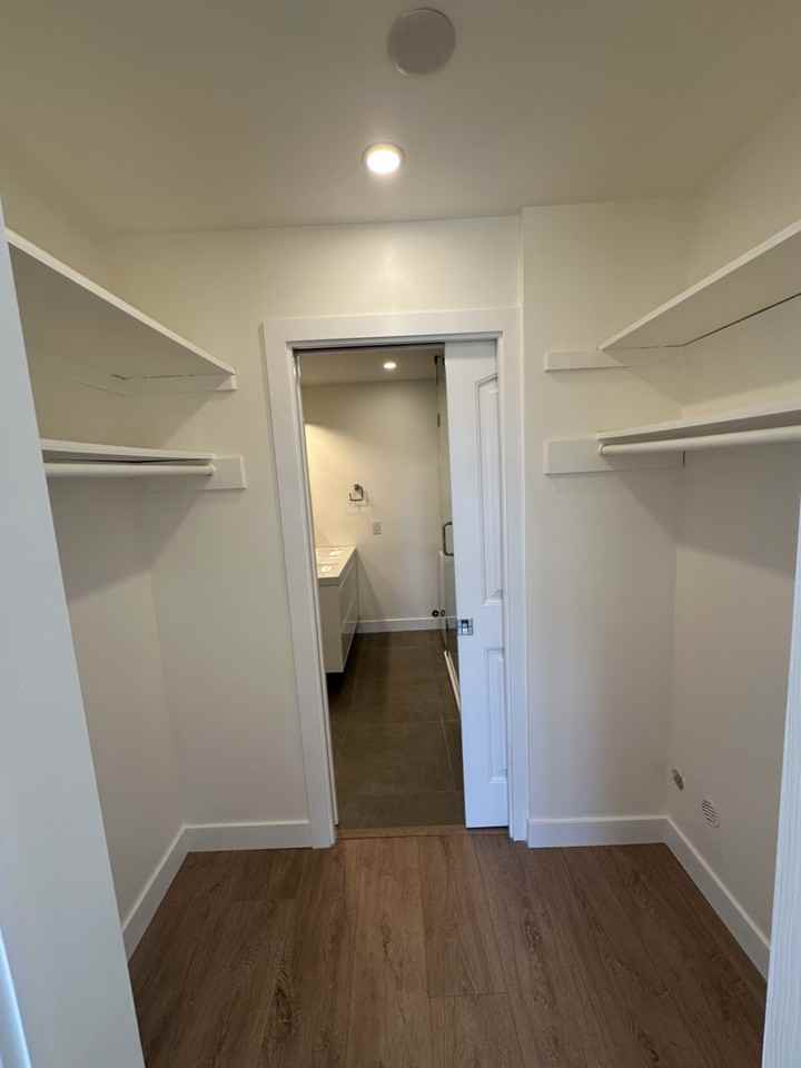 333 5 St E - Photo 3 of 9