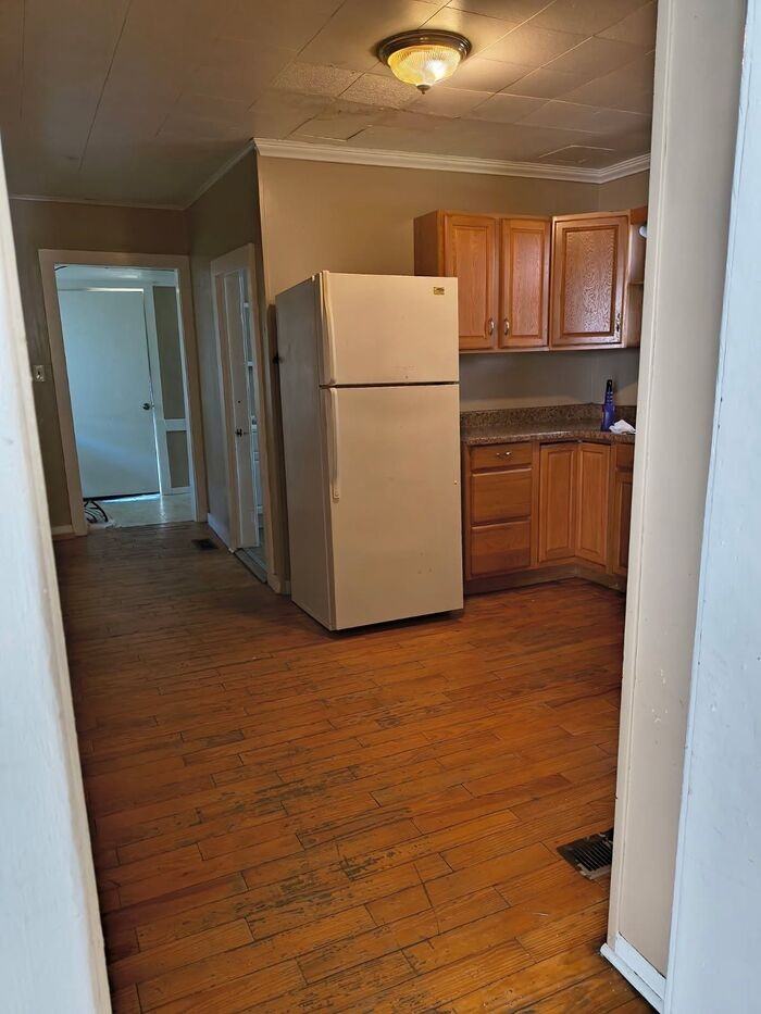 1232 Nw Jackson St - Photo 2 of 13