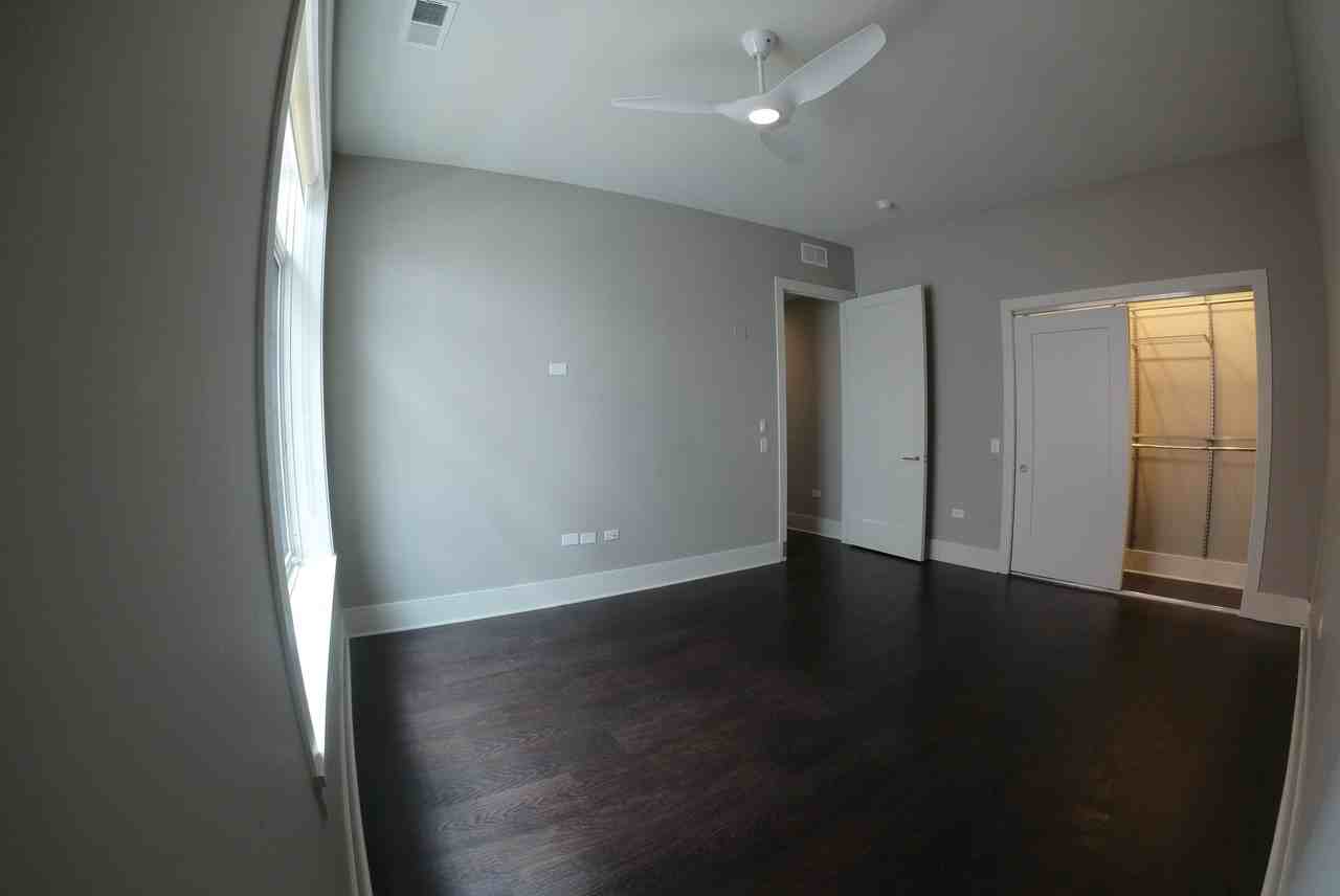 2050 North Clark Street #408 - Photo 3 of 14