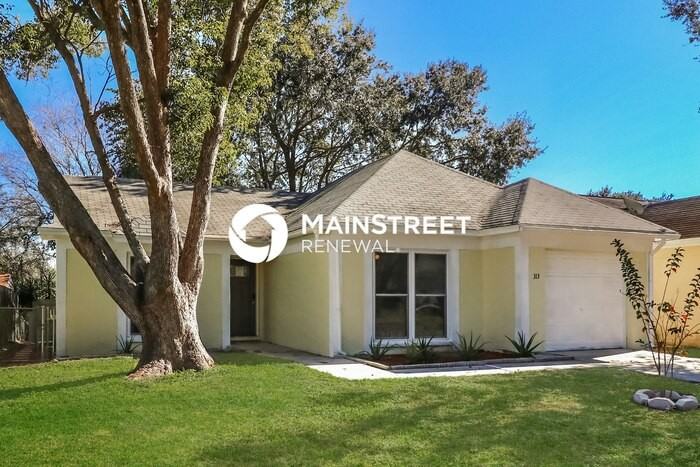 313 Regal Park Dr - Photo 3 of 16