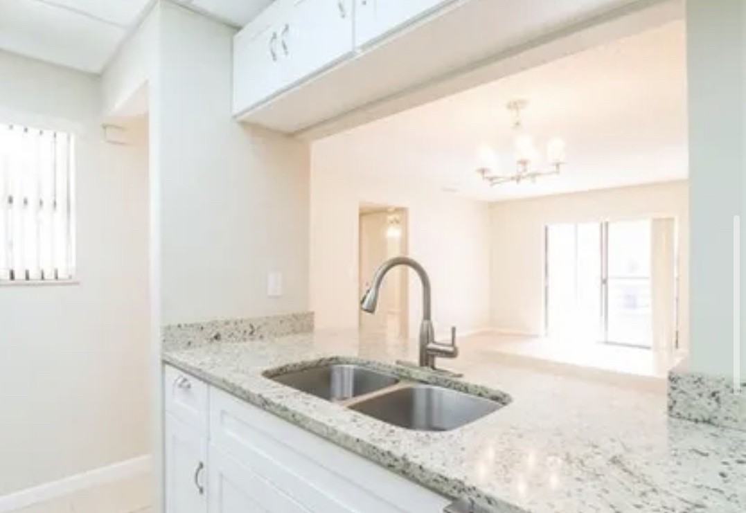 905 Northeast 209th Street - Photo 6 of 16